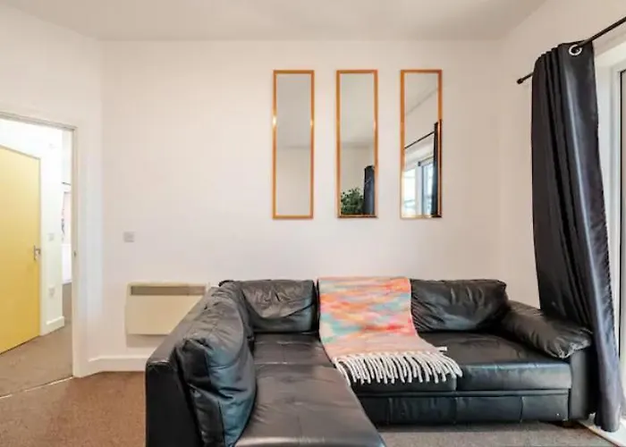 Home Away - Southampton City Centre Apartment